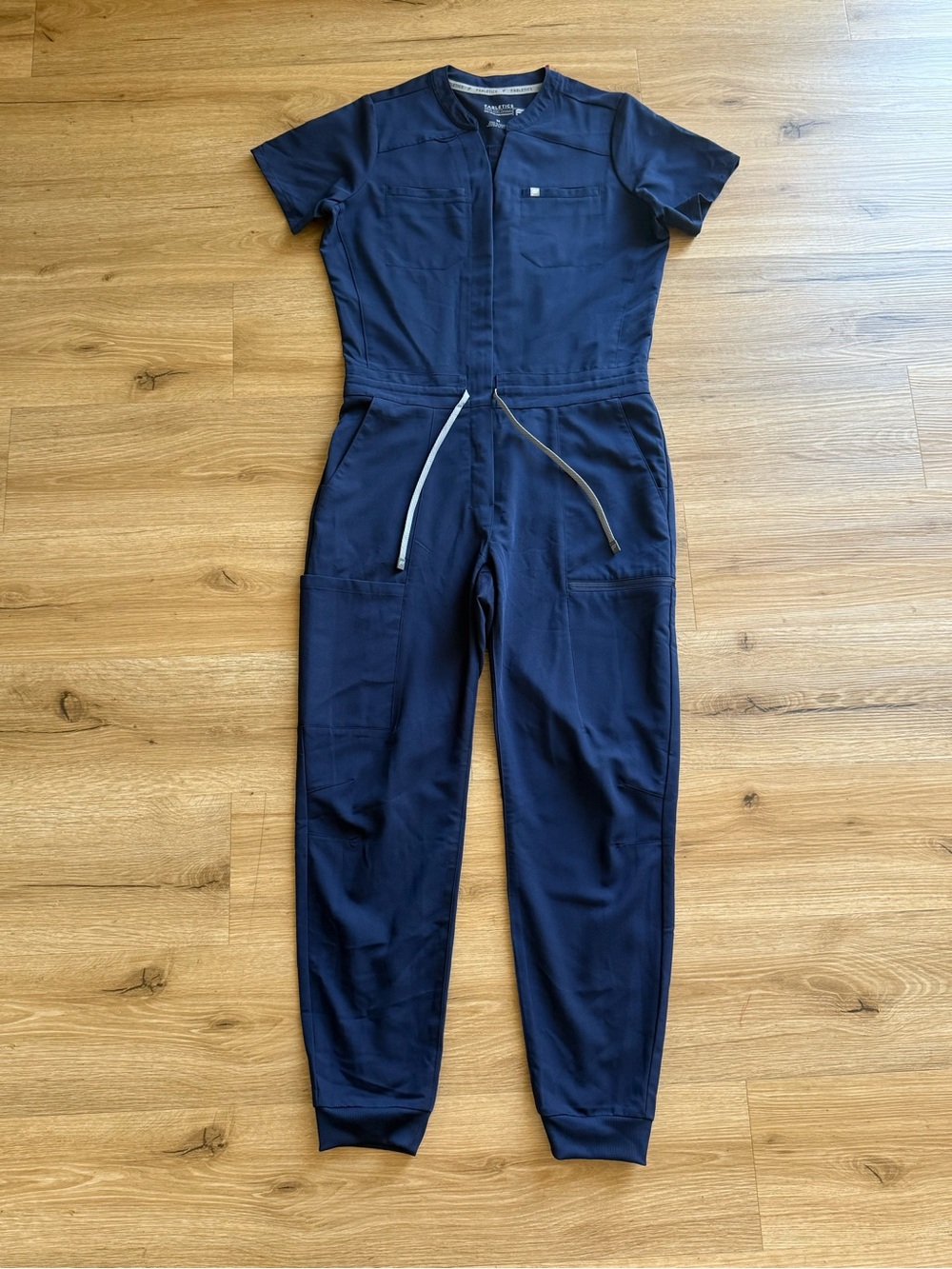 Fabletics Empower scrub jumpsuit- Navy size Medium
